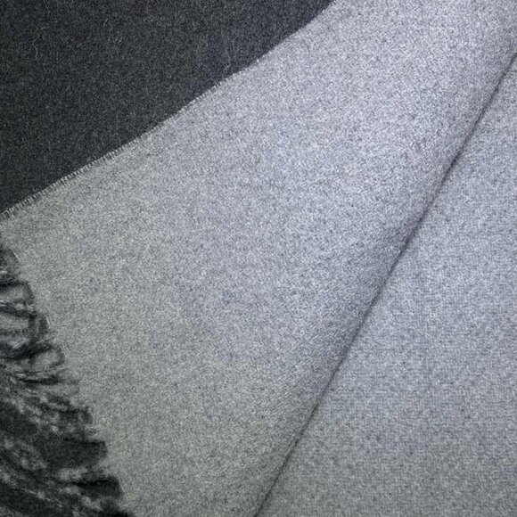 Coach 4622 Horse and Carriage Double Face Oversized Muffler in Black - Picture 3 of 5